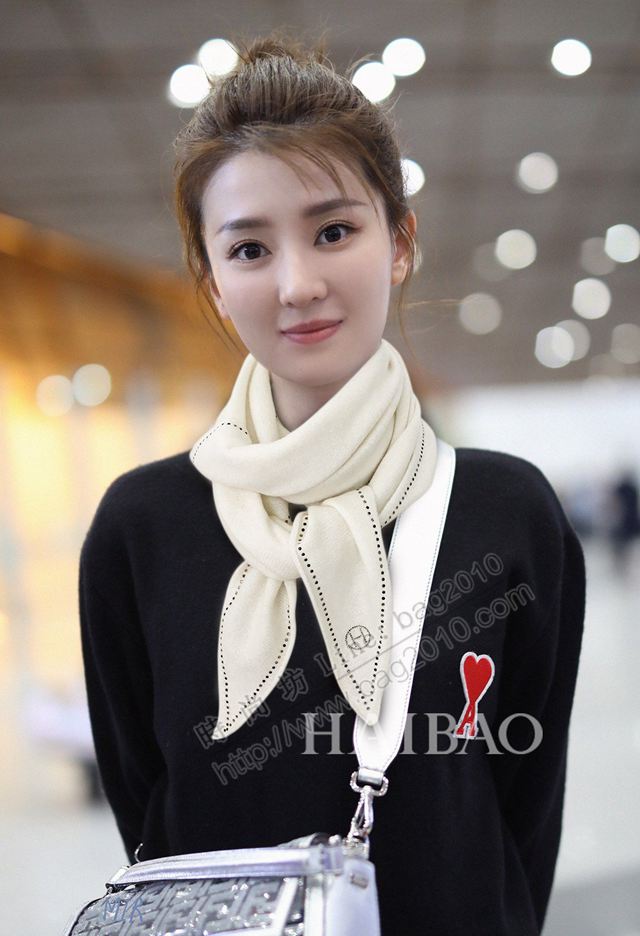 HERMES圍巾 專櫃2019年度新款 愛馬仕純羊絨圍巾 鑽石三角巾  llwj6819